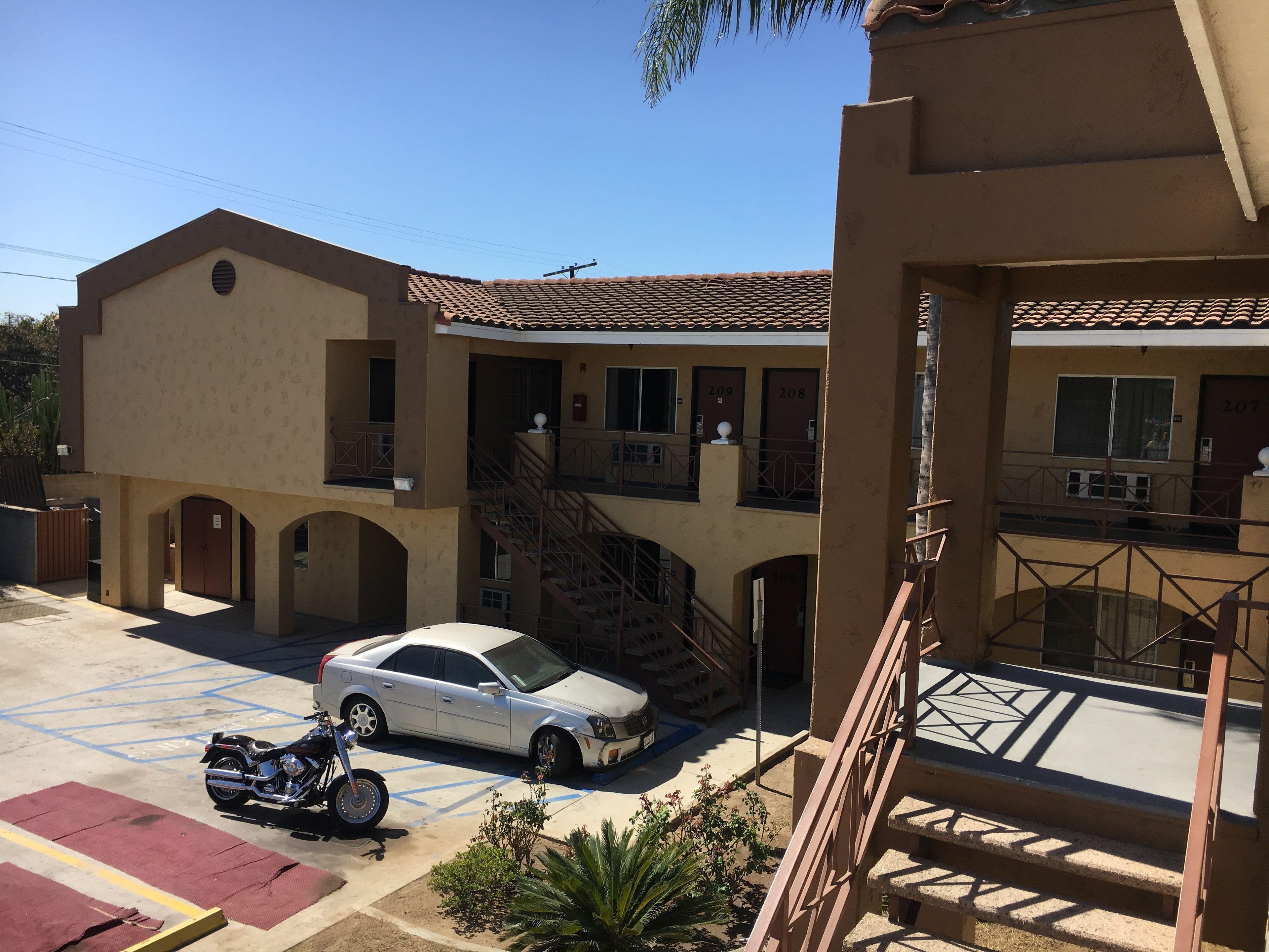 Crescent Inn — Photos 1